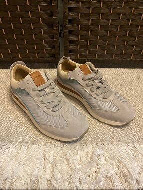 Jaime Mesh Light Gray Suede & Mesh Sneakers with Blue Accent - Size 9M